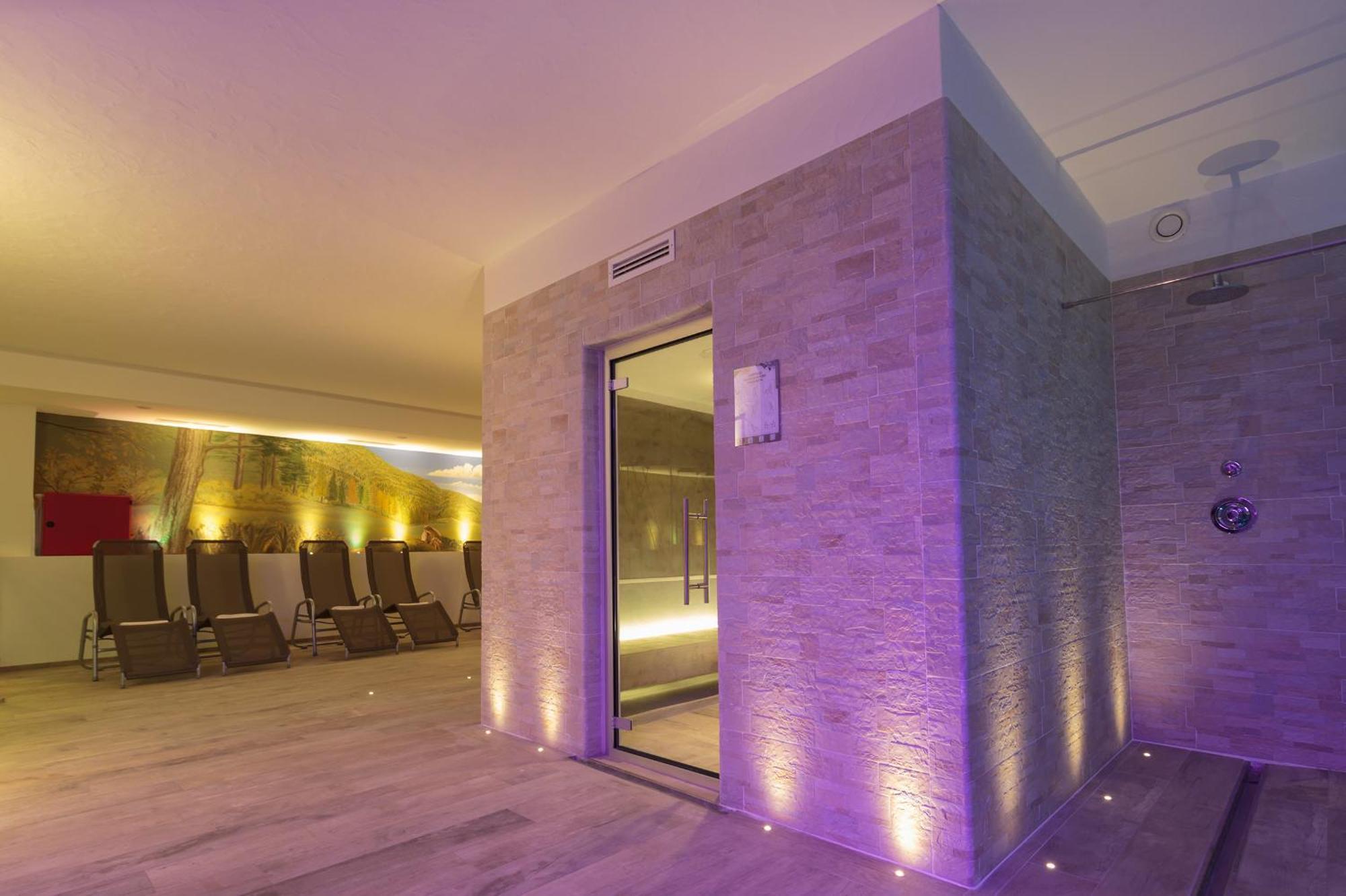 Residence Hotel Santa Maria Piscina E Wellness Peio Fonti Eksteriør billede